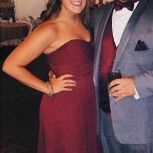 Bridesmaid dress, strapless: wine/burgundy